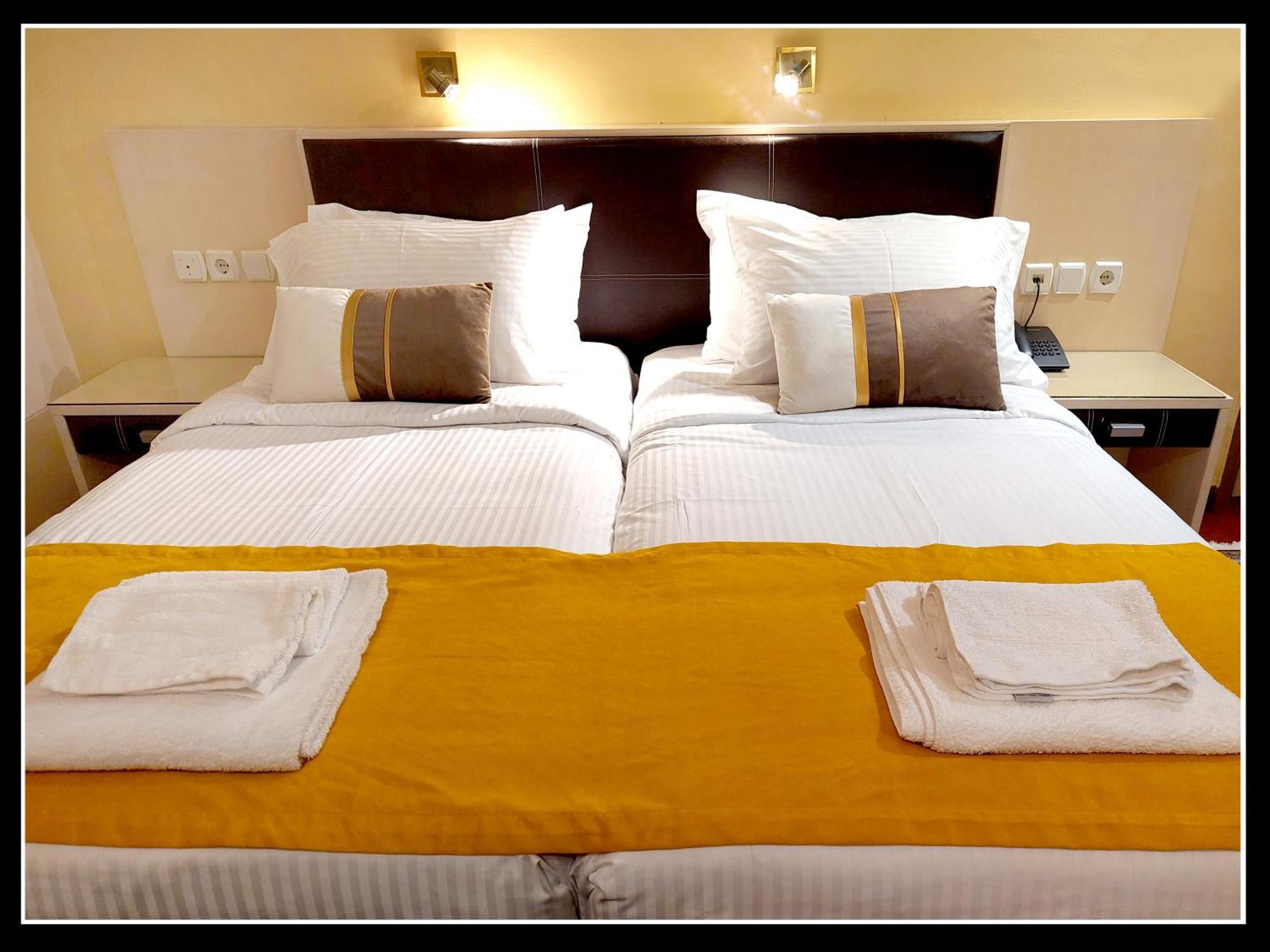 Hotel Lakonia 3*