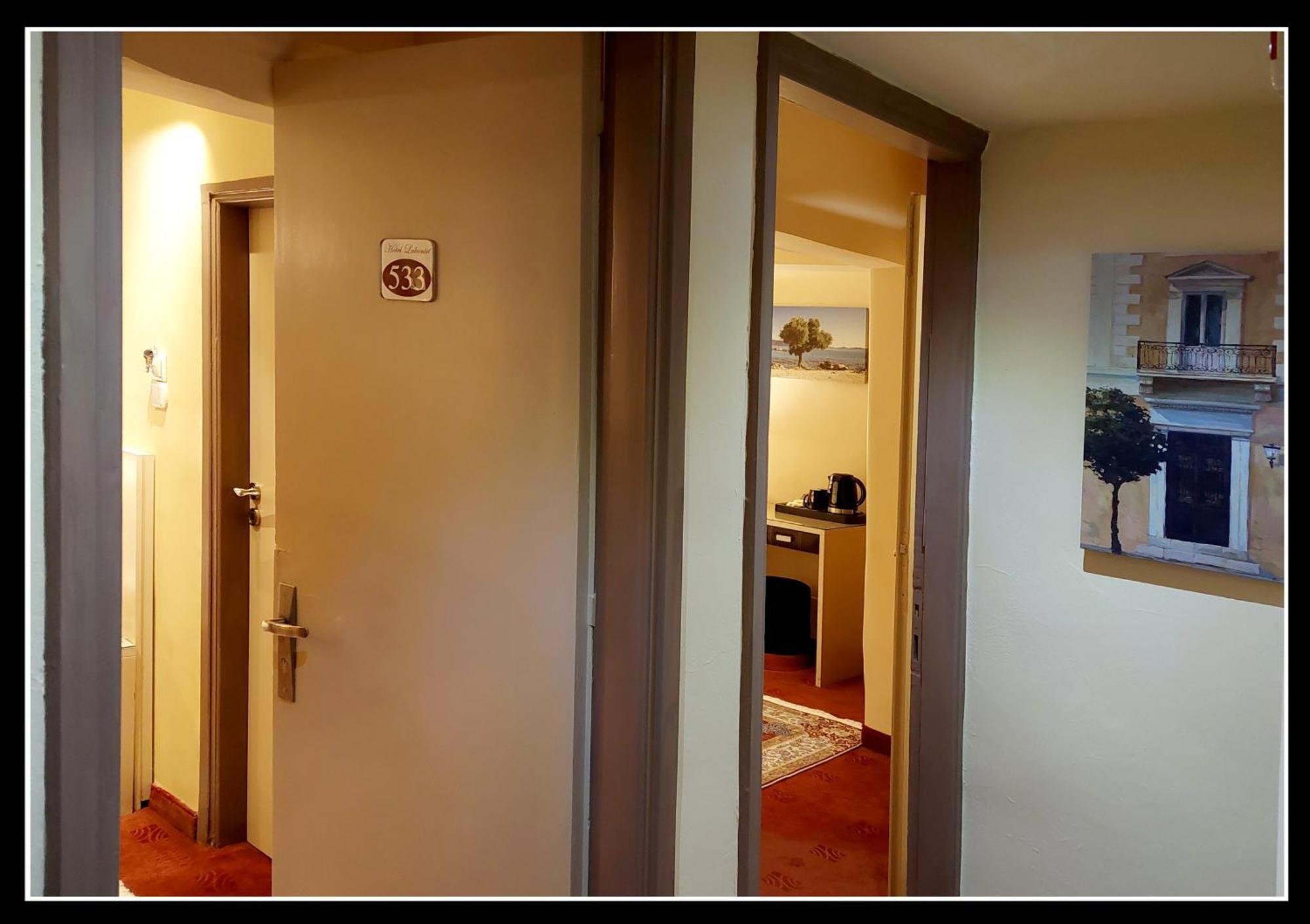 Hotel Lakonia 3*